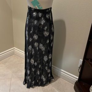 Carol Anderson filmy rayon print skirt elastic waistband Small NWT never worn